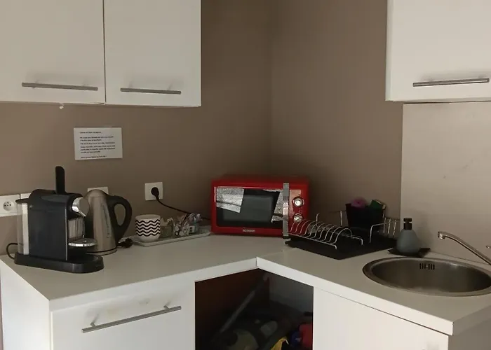 De La Maison Rouge Апартаменты *